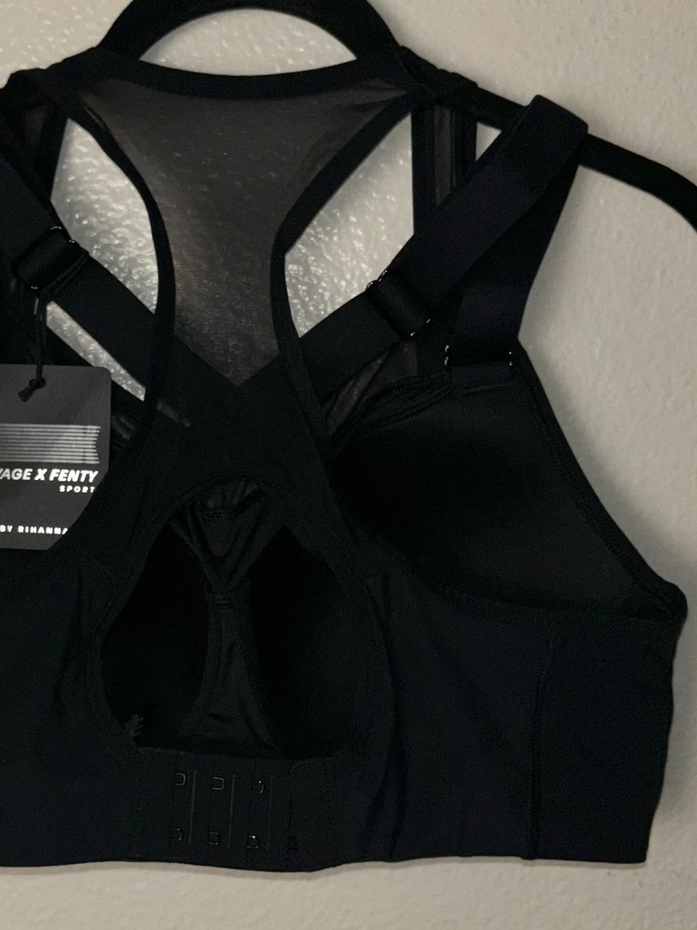 NWT Savage X Fenty Breakthru High-Impact Sports Bra Caviar Black women's 36D